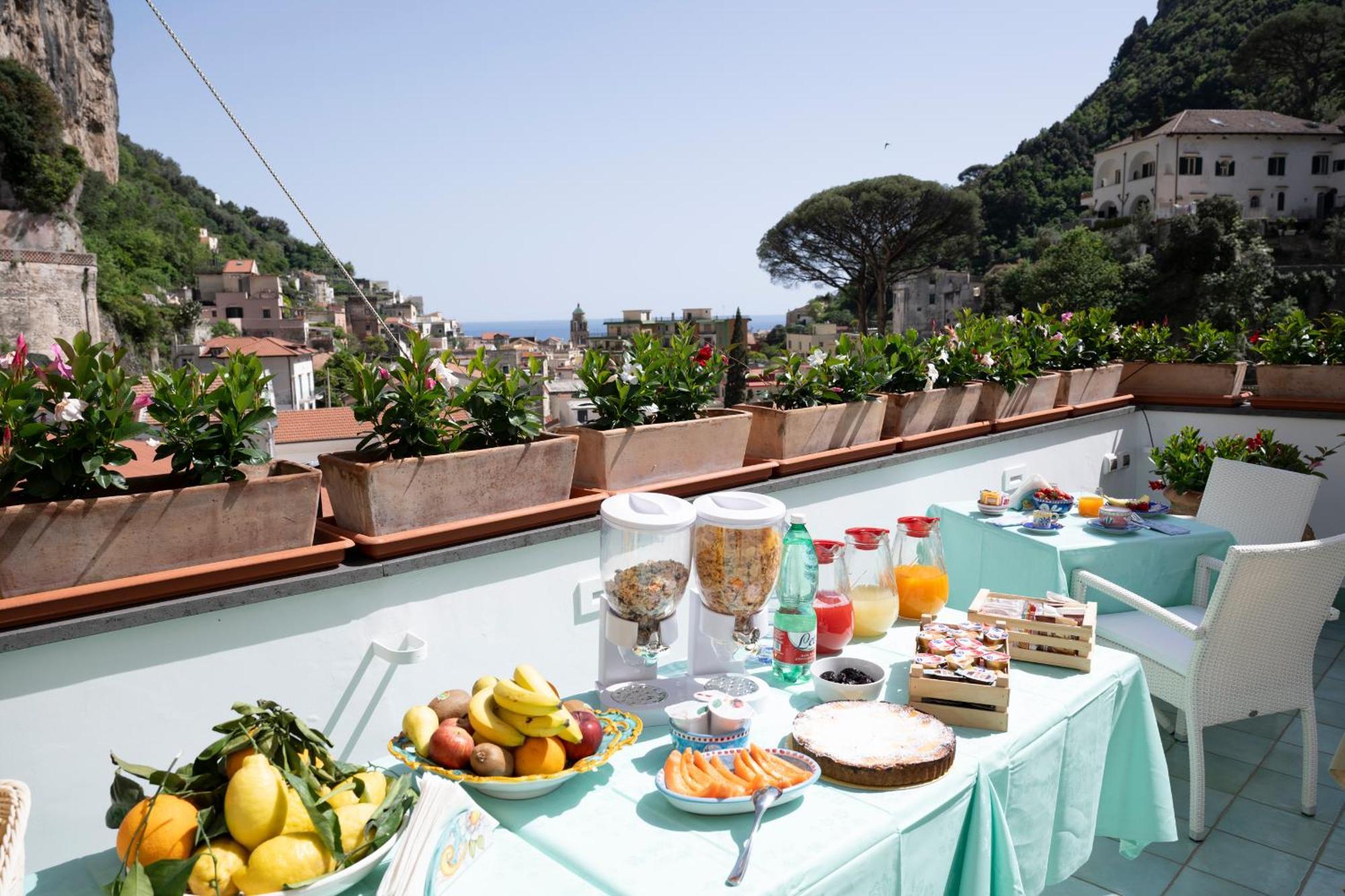 Valle D'Amalfi Suites Екстериор снимка