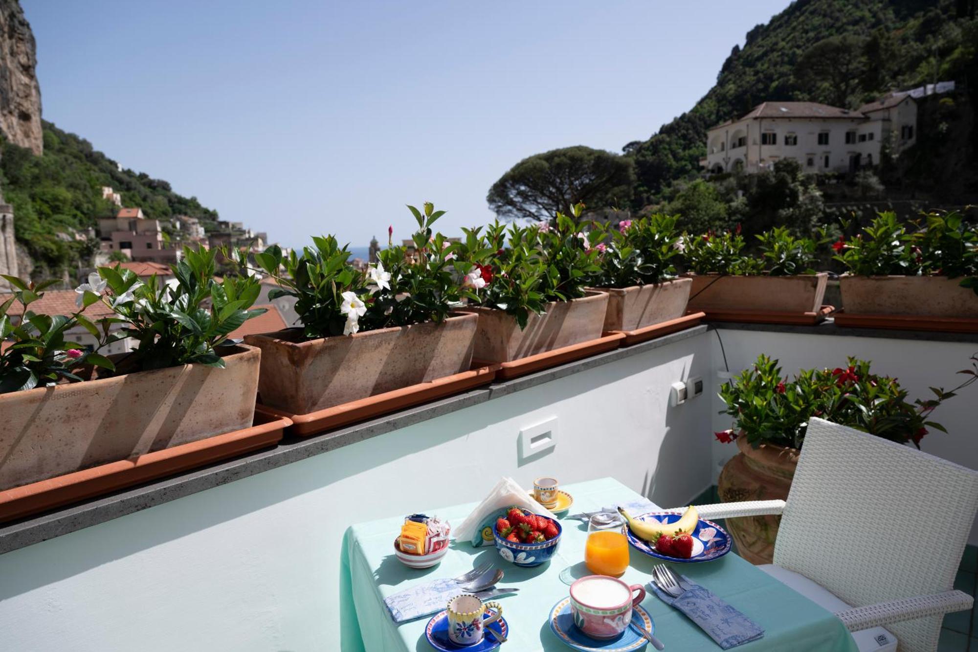 Valle D'Amalfi Suites Екстериор снимка