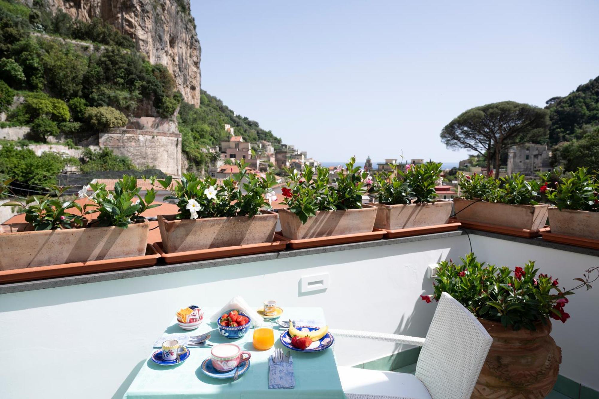 Valle D'Amalfi Suites Екстериор снимка